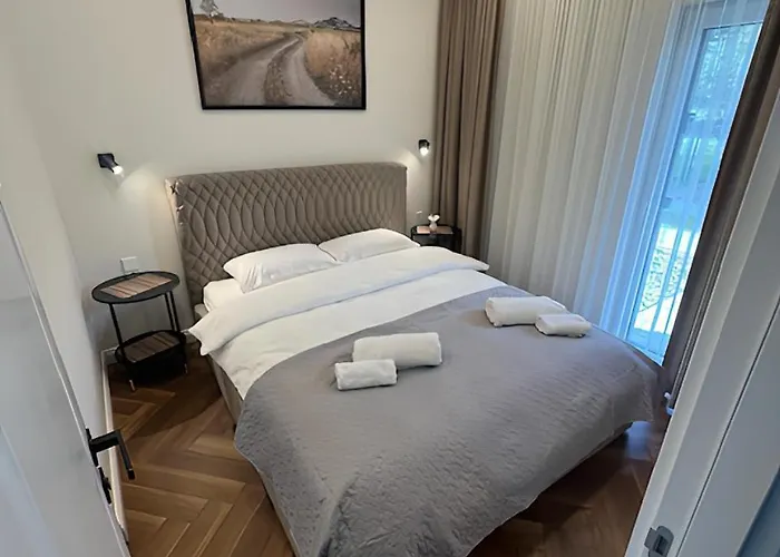 Bajor - Zvaigdziu Aleja - Kunigiskiai - Self Check-in Palanga